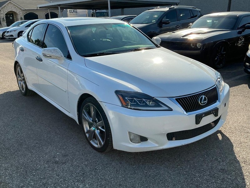 Lexus IS 250 Vehicle Full-screen Gallery Image 11