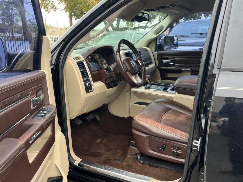 Ram 1500 Vehicle Full-screen Gallery Image 07