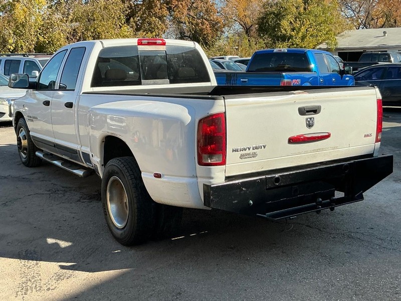 Dodge Ram 3500 Vehicle Full-screen Gallery Image 02