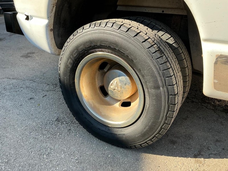 Dodge Ram 3500 Vehicle Full-screen Gallery Image 23