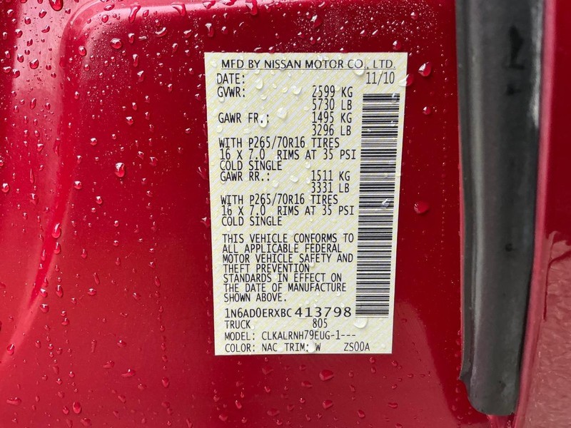 Nissan Frontier Vehicle Full-screen Gallery Image 02