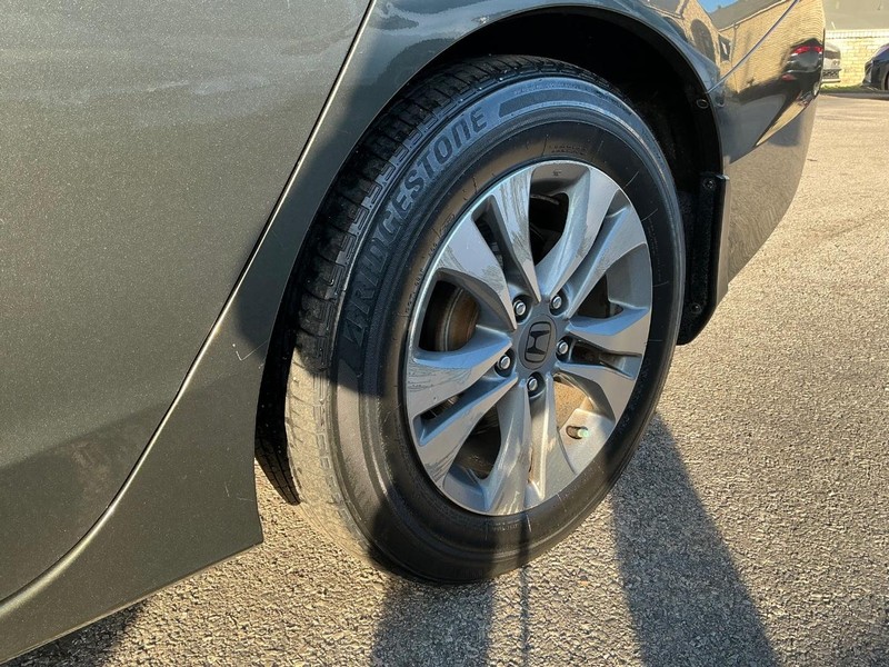 Honda Accord Sedan Vehicle Full-screen Gallery Image 06