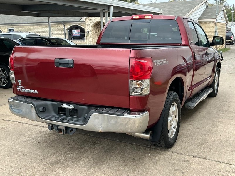 Toyota Tundra Vehicle Full-screen Gallery Image 03