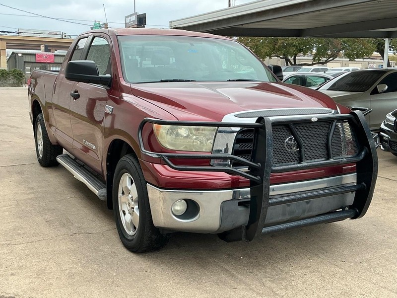 Toyota Tundra Vehicle Full-screen Gallery Image 04