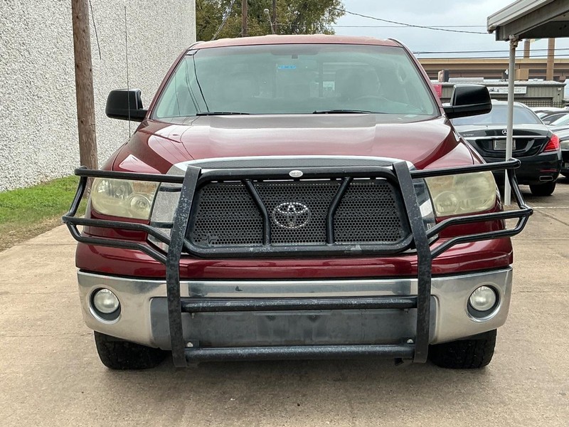 Toyota Tundra Vehicle Full-screen Gallery Image 06