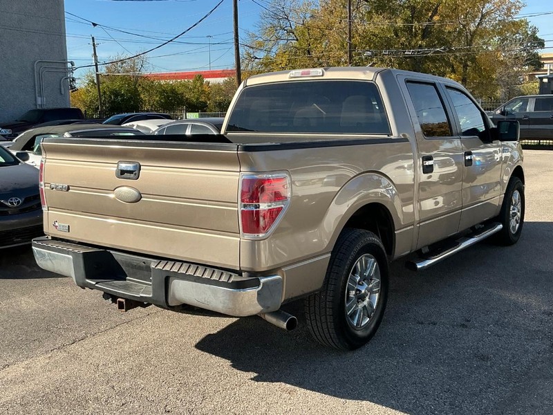 Ford F-150 Vehicle Full-screen Gallery Image 03