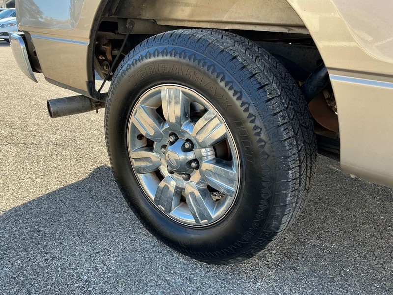 Ford F-150 Vehicle Full-screen Gallery Image 22