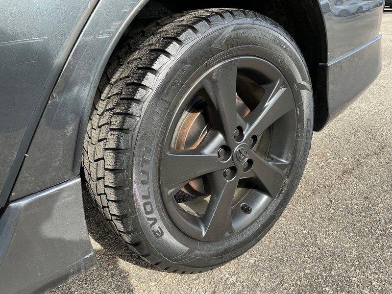 Toyota Corolla Vehicle Full-screen Gallery Image 23