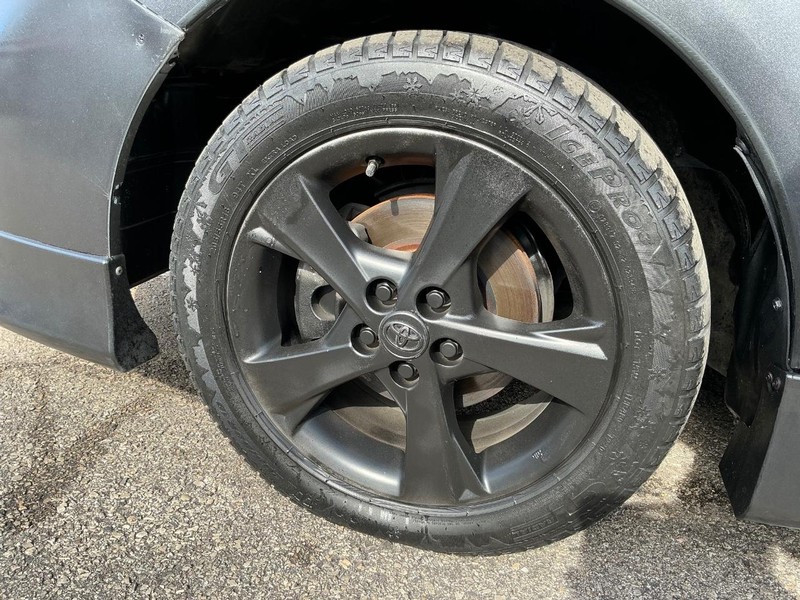 Toyota Corolla Vehicle Full-screen Gallery Image 24