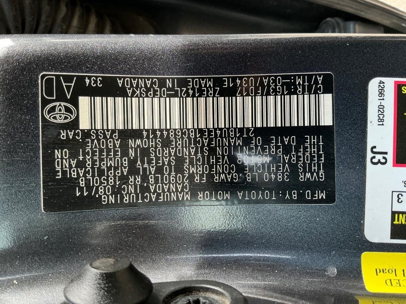 Toyota Corolla Vehicle Full-screen Gallery Image 25