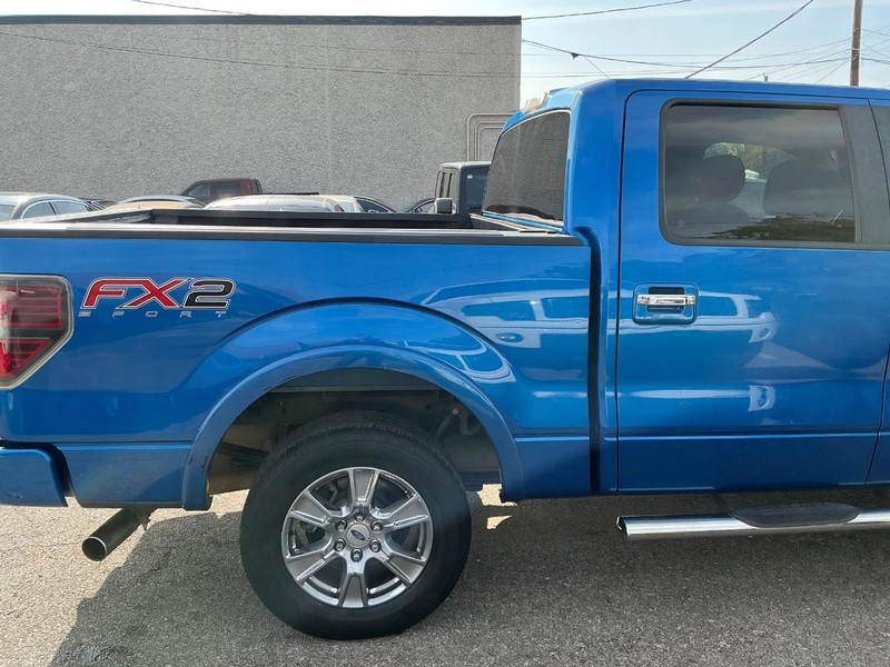 Ford F-150 Vehicle Full-screen Gallery Image 09