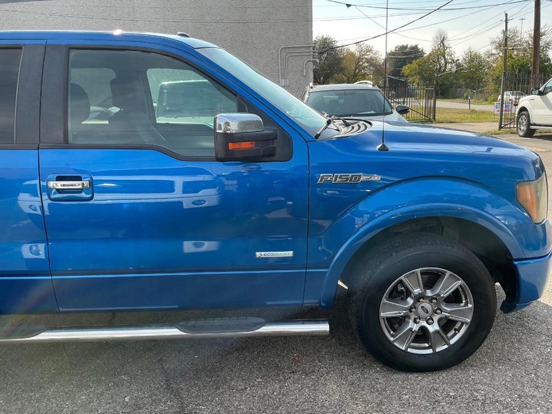 Ford F-150 Vehicle Full-screen Gallery Image 11
