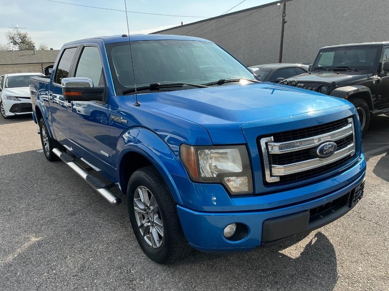 Ford F-150 Vehicle Full-screen Gallery Image 12