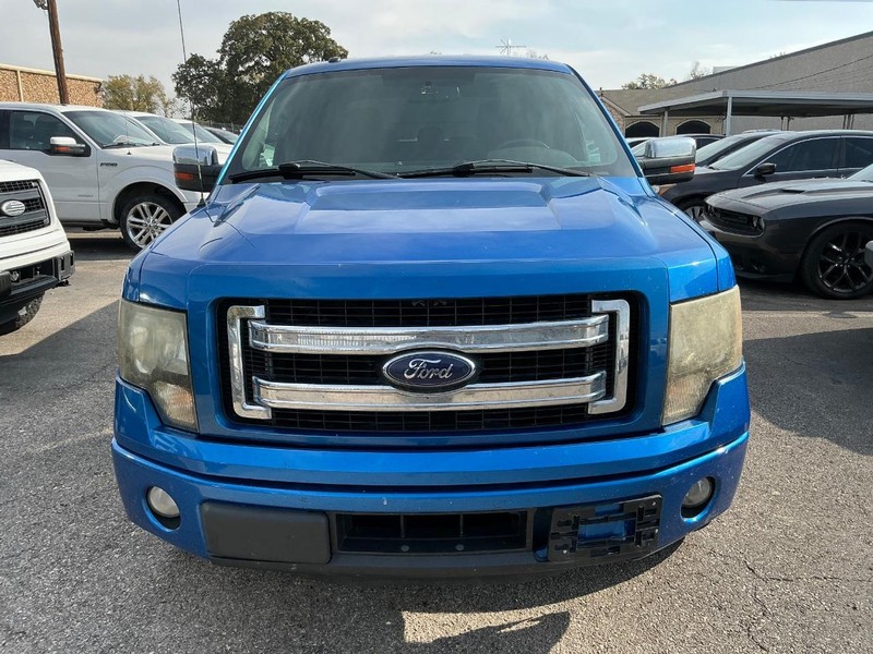 Ford F-150 Vehicle Full-screen Gallery Image 13