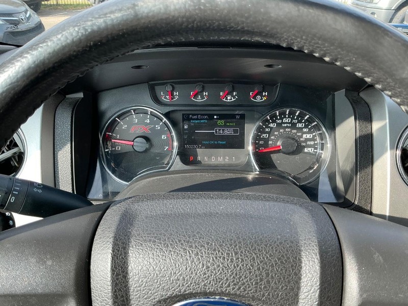 Ford F-150 Vehicle Full-screen Gallery Image 28