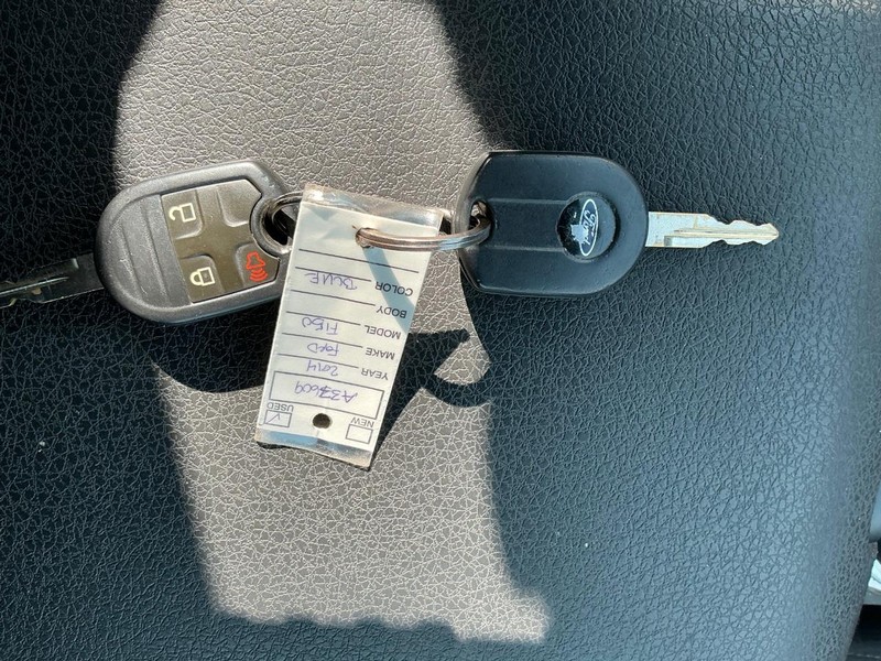 Ford F-150 Vehicle Full-screen Gallery Image 29