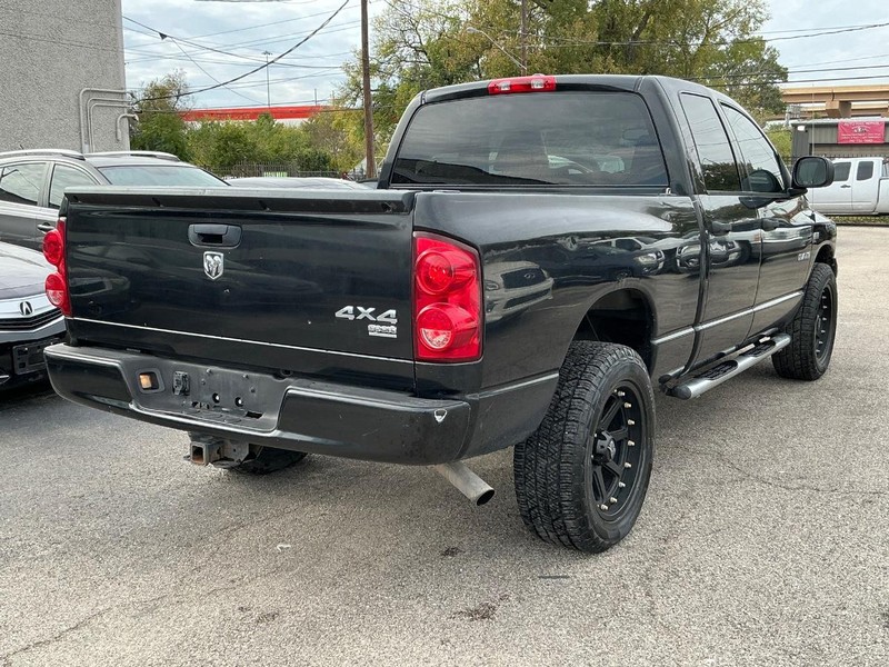 Dodge Ram 1500 Vehicle Full-screen Gallery Image 02