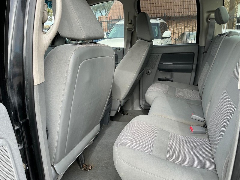 Dodge Ram 1500 Vehicle Full-screen Gallery Image 09