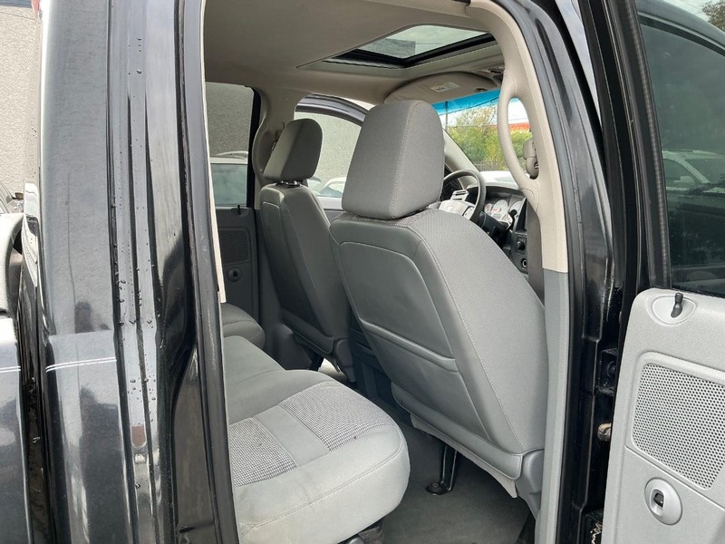 Dodge Ram 1500 Vehicle Full-screen Gallery Image 12