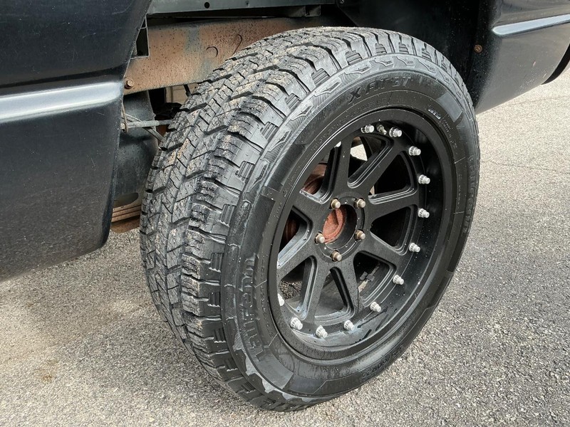 Dodge Ram 1500 Vehicle Full-screen Gallery Image 23