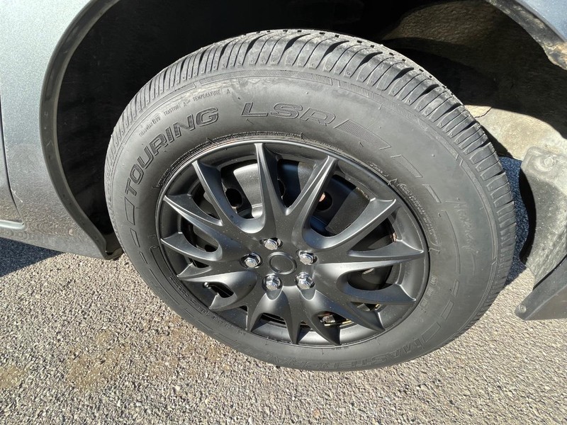 Honda Accord Sedan Vehicle Full-screen Gallery Image 28