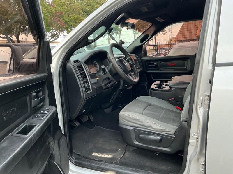 Ram 1500 Vehicle Full-screen Gallery Image 07