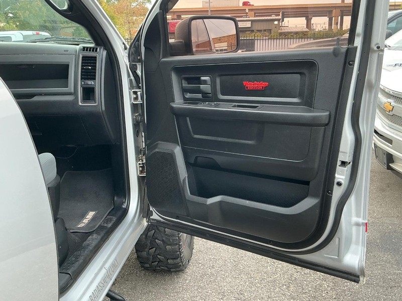 Ram 1500 Vehicle Full-screen Gallery Image 18