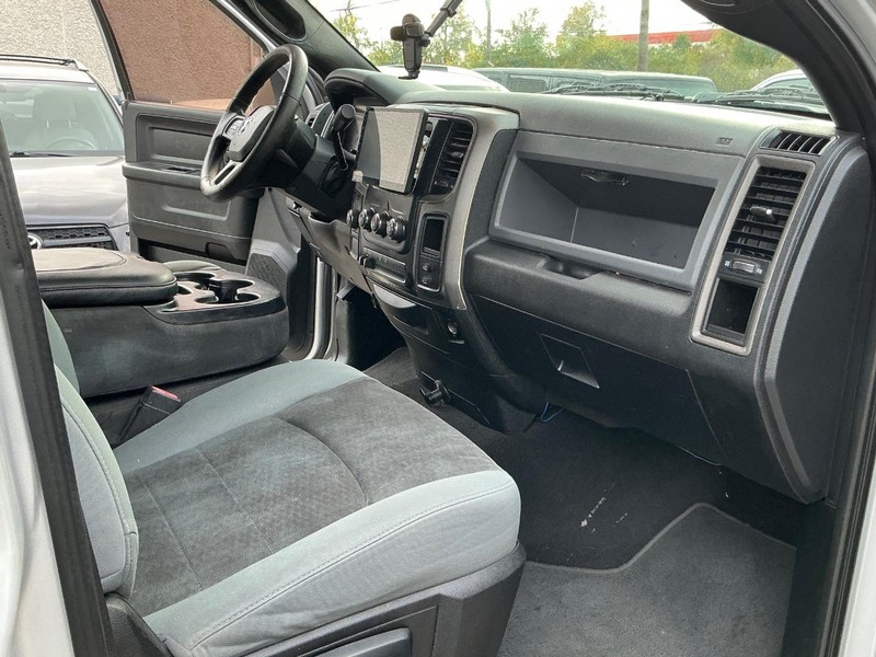 Ram 1500 Vehicle Full-screen Gallery Image 19