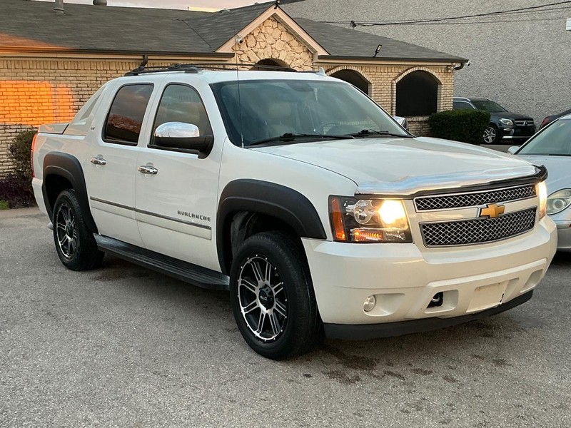 Chevrolet Avalanche Vehicle Full-screen Gallery Image 04