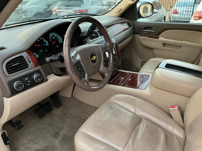 Chevrolet Avalanche Vehicle Full-screen Gallery Image 07