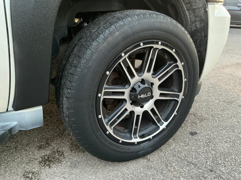 Chevrolet Avalanche Vehicle Full-screen Gallery Image 20