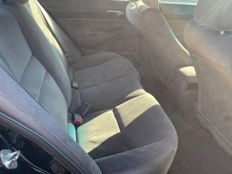 Honda Civic Sedan Vehicle Full-screen Gallery Image 16