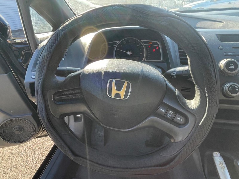Honda Civic Sedan Vehicle Full-screen Gallery Image 22