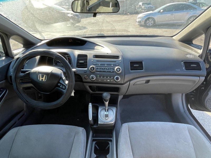 Honda Civic Sedan Vehicle Full-screen Gallery Image 23