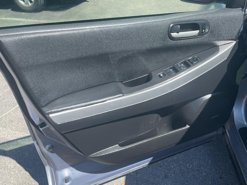 Mazda CX-7 Vehicle Full-screen Gallery Image 11