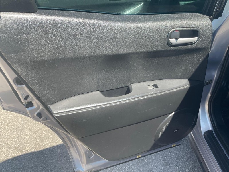 Mazda CX-7 Vehicle Full-screen Gallery Image 16