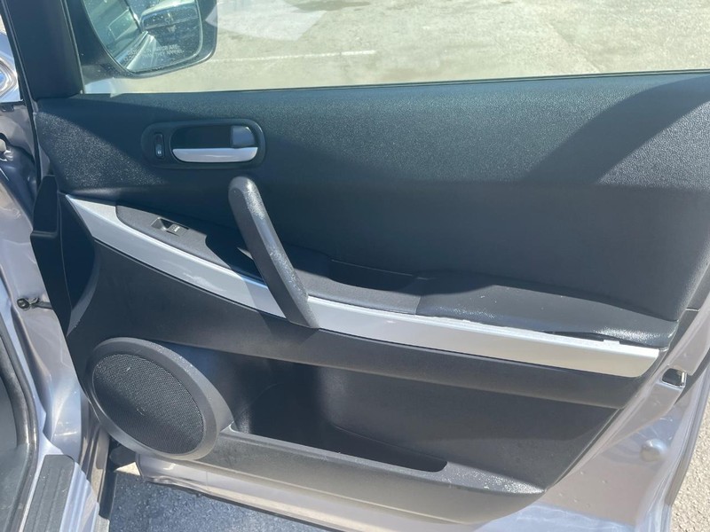 Mazda CX-7 Vehicle Full-screen Gallery Image 19