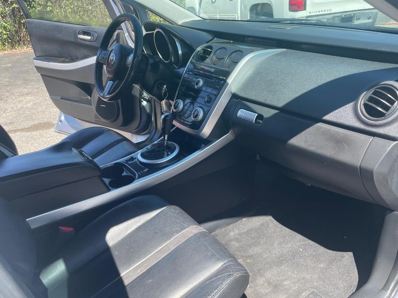 Mazda CX-7 Vehicle Full-screen Gallery Image 21