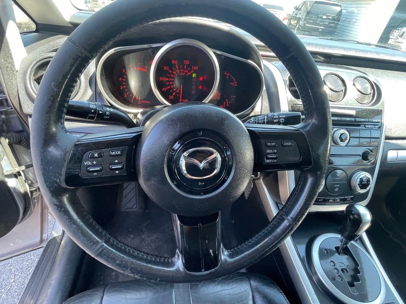 Mazda CX-7 Vehicle Full-screen Gallery Image 24