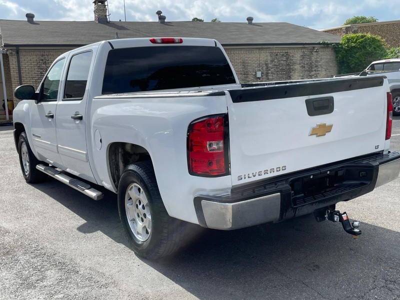 Chevrolet Silverado 1500 Vehicle Full-screen Gallery Image 03