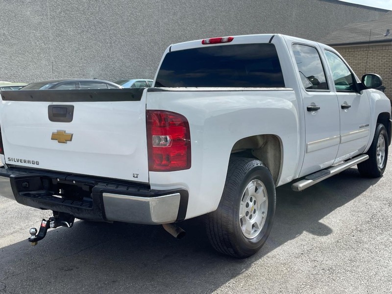 Chevrolet Silverado 1500 Vehicle Full-screen Gallery Image 06