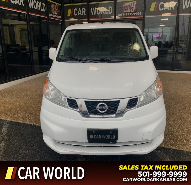 Nissan NV200 Compact Cargo Vehicle Full-screen Gallery Image 2