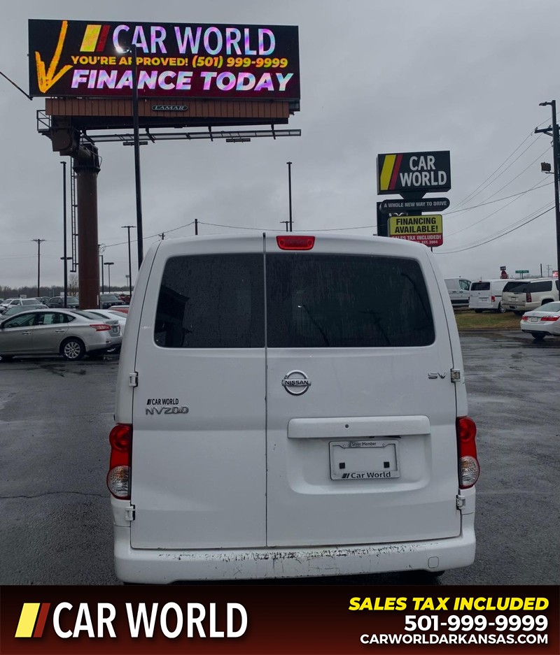 Nissan NV200 Compact Cargo Vehicle Full-screen Gallery Image 5