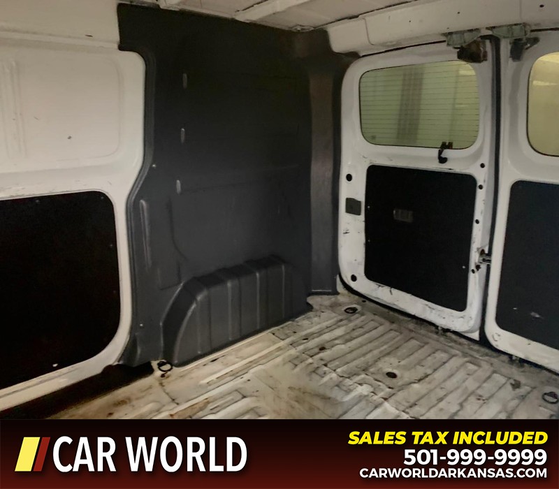 Nissan NV200 Compact Cargo Vehicle Full-screen Gallery Image 9