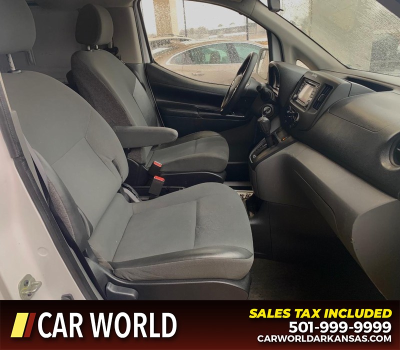 Nissan NV200 Compact Cargo Vehicle Full-screen Gallery Image 11