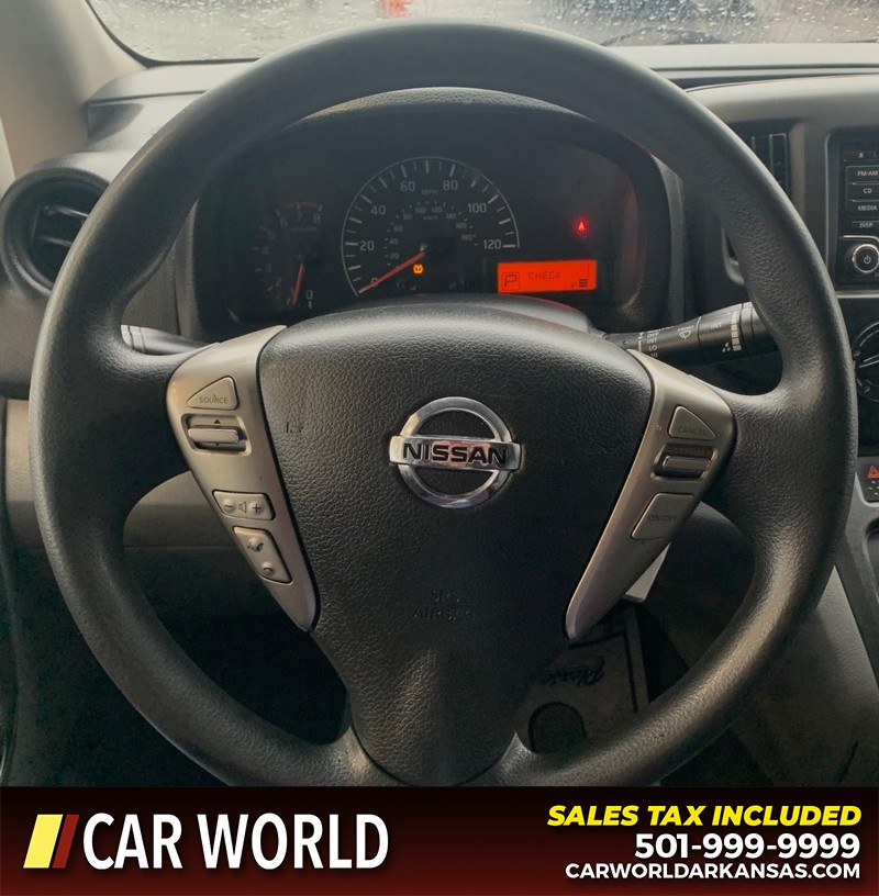 Nissan NV200 Compact Cargo Vehicle Full-screen Gallery Image 12