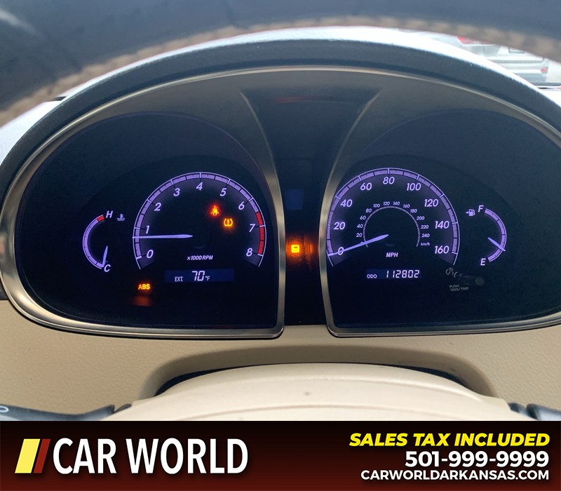 Toyota Avalon Vehicle Full-screen Gallery Image 23