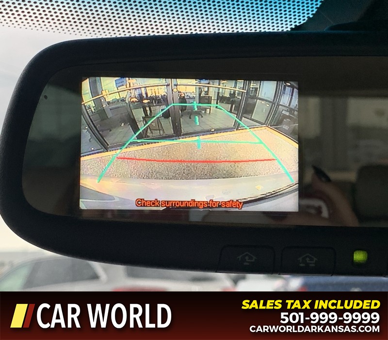 Toyota Avalon Vehicle Full-screen Gallery Image 25