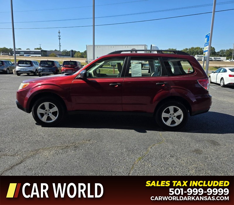 Subaru Forester Vehicle Full-screen Gallery Image 4