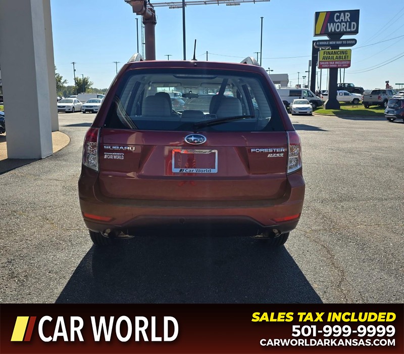 Subaru Forester Vehicle Full-screen Gallery Image 5